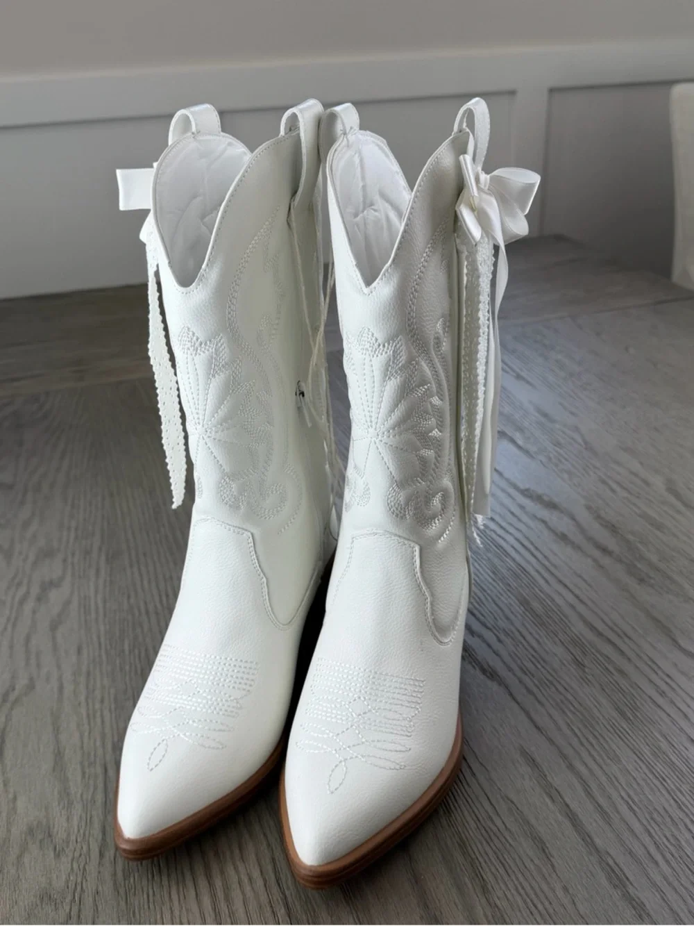Altar'd State Leila Bow Western Boots. New. Size 7. - Picture 2 of 6